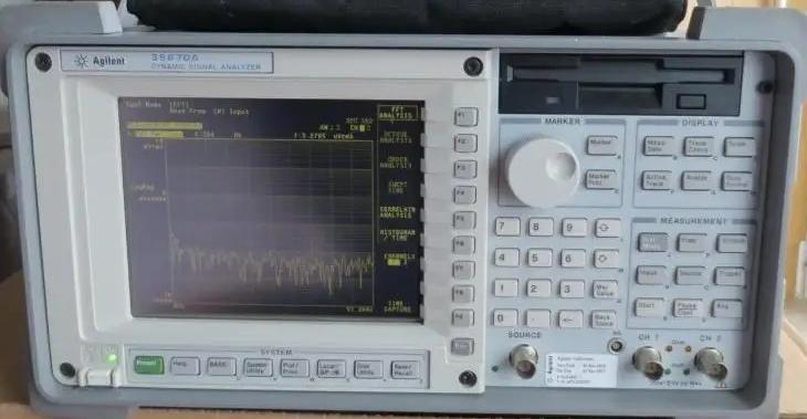 6233e80969a82.jpg 35670A頻譜儀.jpg