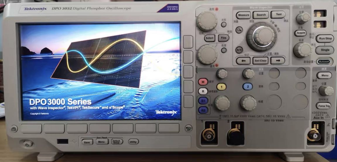 6265f26b3bd0f.jpg DPO3032示波器.jpg