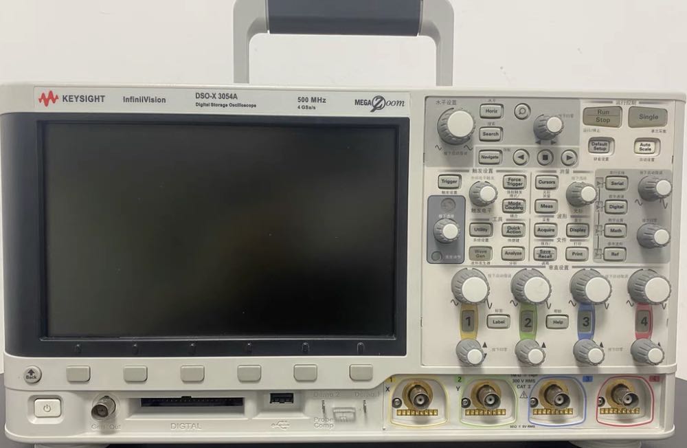 62957882100e8.jpg DSOX3054A.jpg