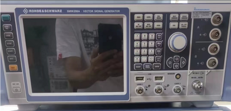 64e7f94f96090.png 信號源SMW200A 1.png
