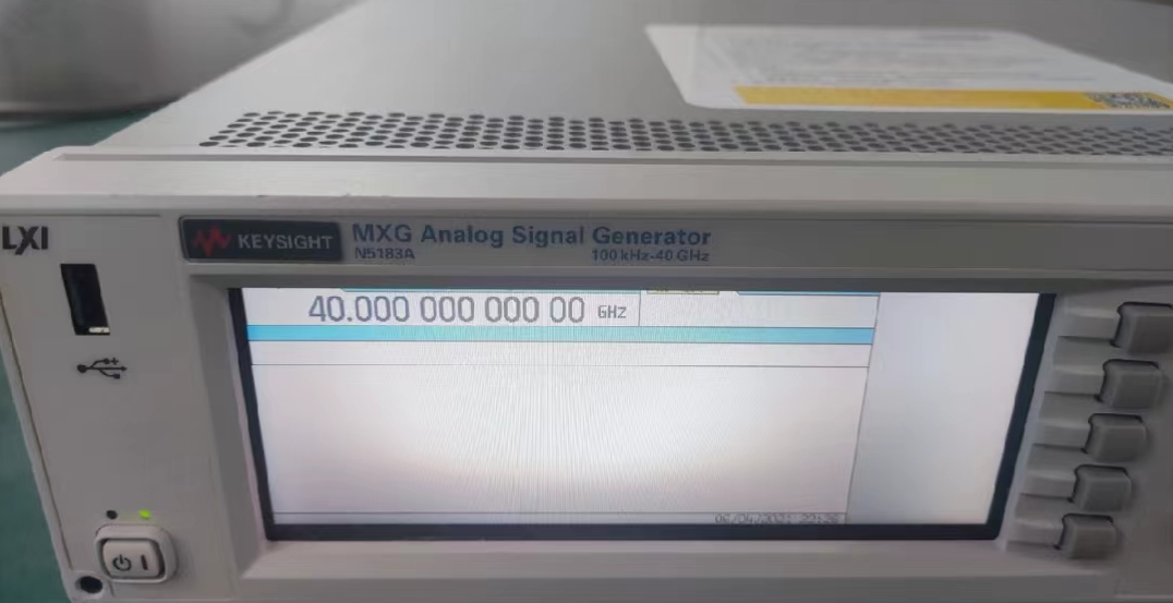 650b8ed371f35.png 信號(hào)源N5183A 1.png